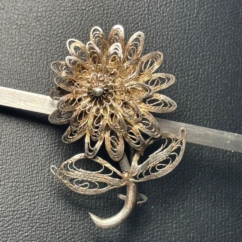 Brooch Silver Vintage Italy Filigree Flower Floral Leaf Pin 1.5 Inch
